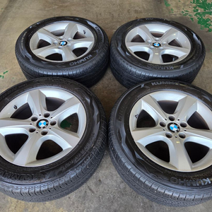 BMW E70 X5 18인치 휠타이어 이미지
