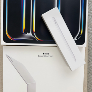 애플 아이패드 프로 13 M5 1TB wifi셀룰러 실버 애플케어 + 매직키보드 + 펜슬 프로 팝니다 이미지