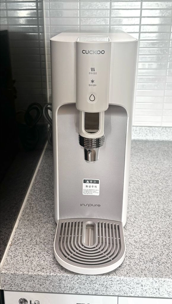 쿠쿠인스퓨어 100도씨 끓인물 냉온정수기 (CP-TS100GW) 이미지