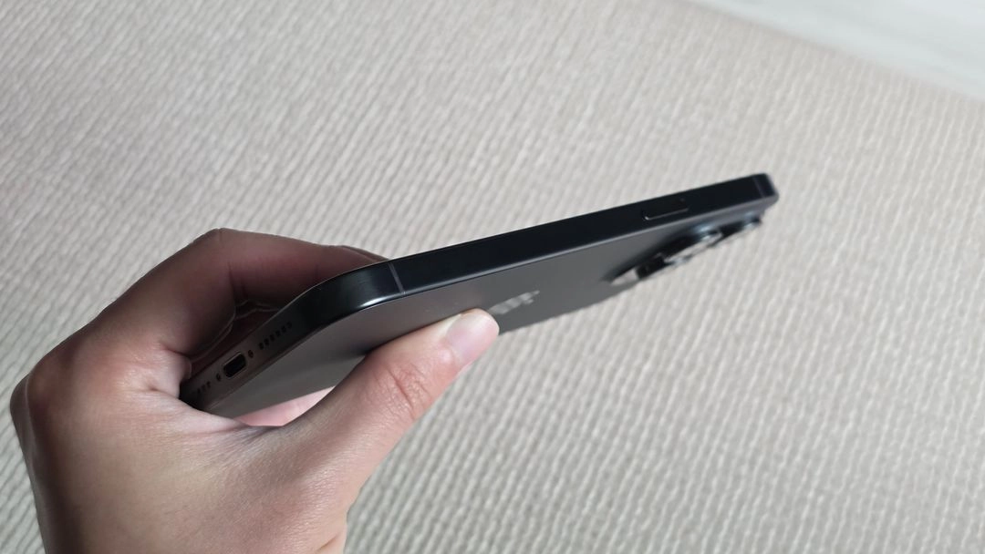 S급 아이폰 15 프로 맥스 512GB 블랙 (+악세서리, 미사용 정품 케이블 등) 이미지