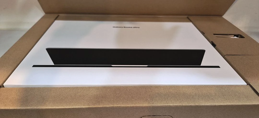 삼성 노트북 갤럭시북6 울트라 NT960UJH-XC72Y 새제품 이미지