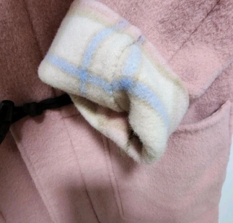 헤지스키즈 핑크색 더플코트입니다 이미지