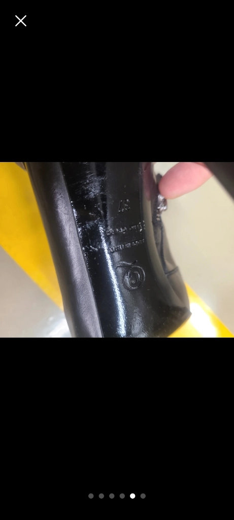 알렉산더맥퀸 정품 여성부츠 팝니다 이미지