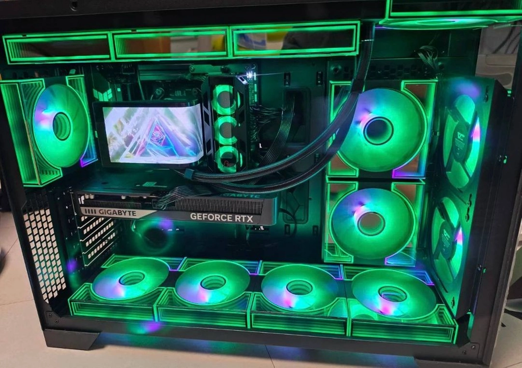 PC 9800X3D 5060ti 게이밍 컴퓨터 본체 이미지