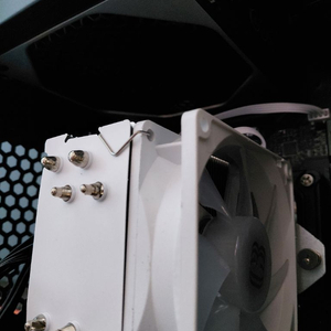 i5 14400F RTX5060ti 게이밍 컴퓨터 이미지