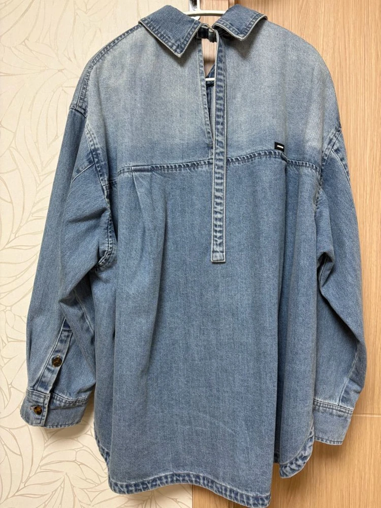 시스템 백 스트랩 루즈 핏 데님 셔츠 이미지