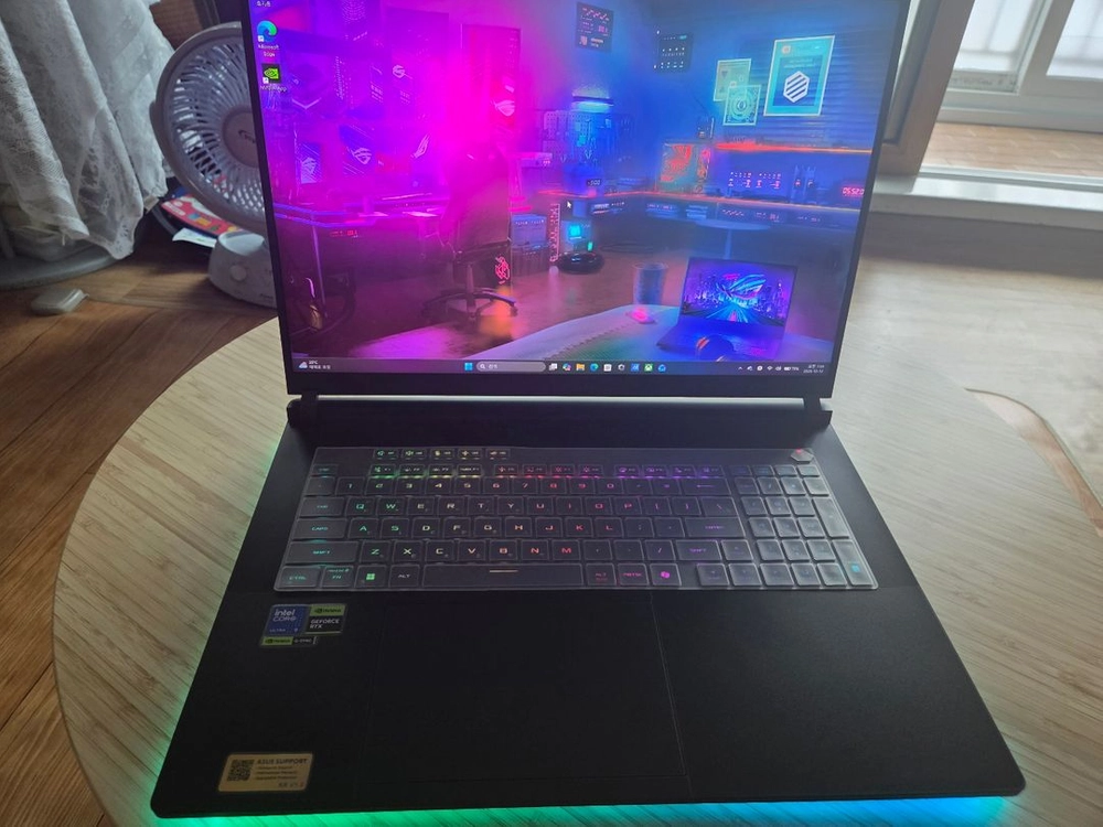 asus rog strix scar18 스카 rtx5090 게이밍 노트북 팝니다(풀박스) 이미지