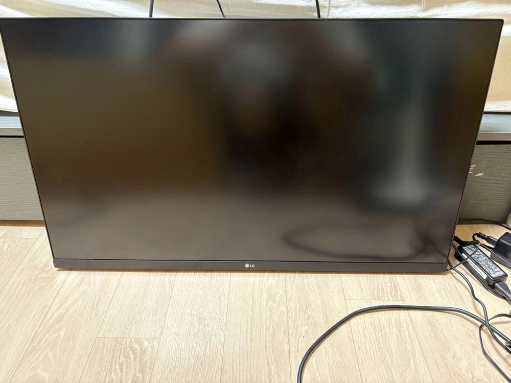 LG 32UN880 32인치 4K 모니터 이미지