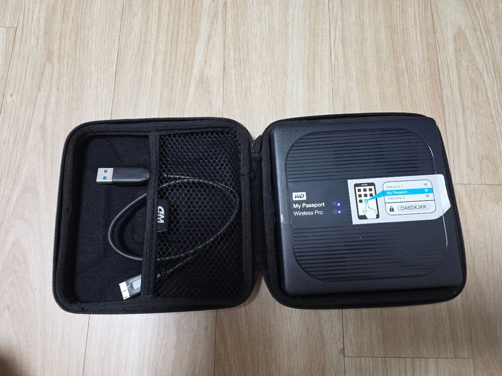 WD My Passport Wireless Pro 무선 외장하드 4TB 이미지