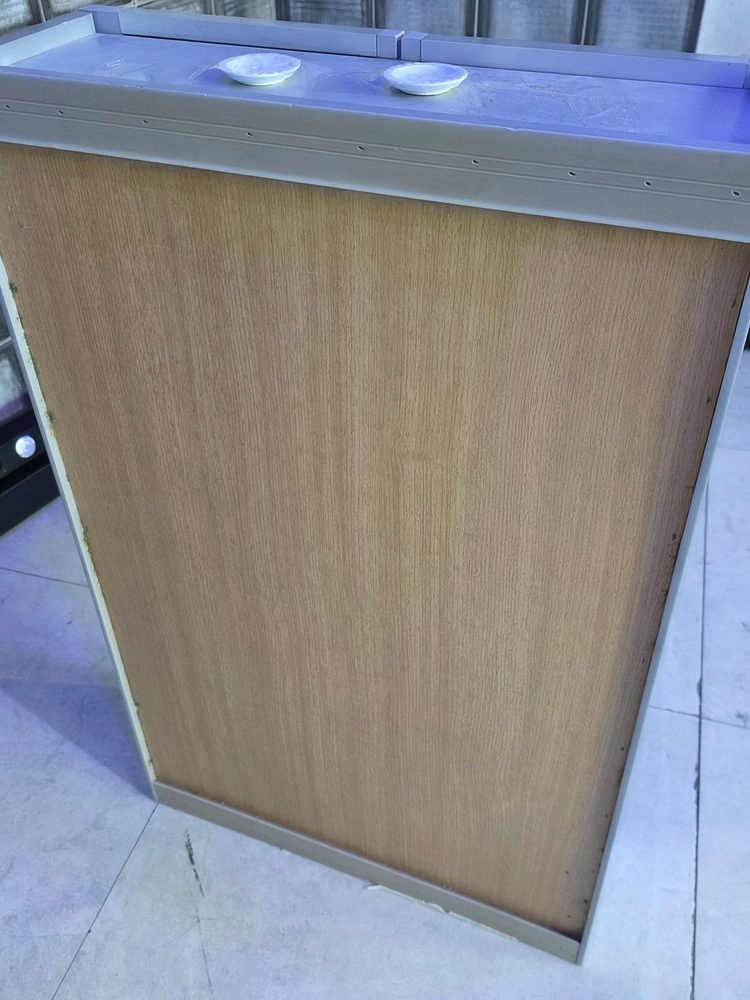모던한 양문형 거울 수납장 판매합니다 이미지