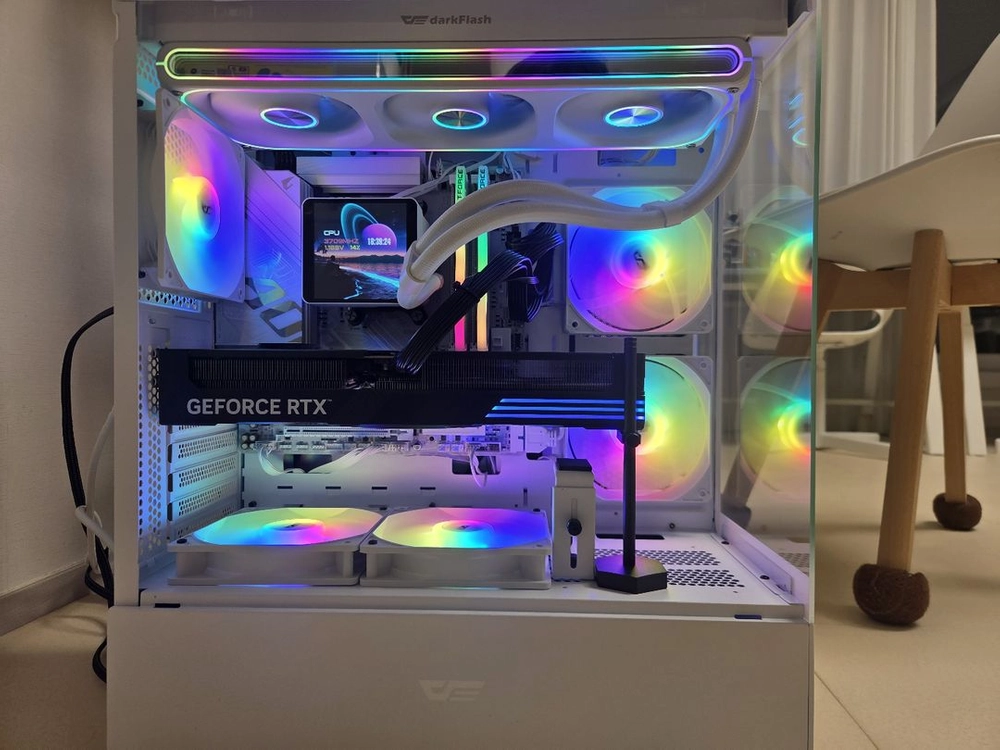 9800x3d, b850m wifi, rtx 5080 갤럭시 본체 이미지
