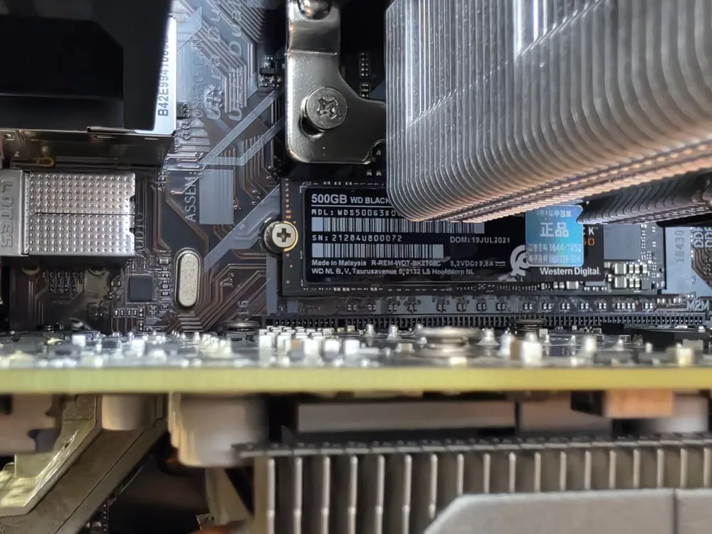 인텔 i5-8500 / 16GB RAM / GTX 1060 3GB / 500GB SSD 컴퓨터 이미지
