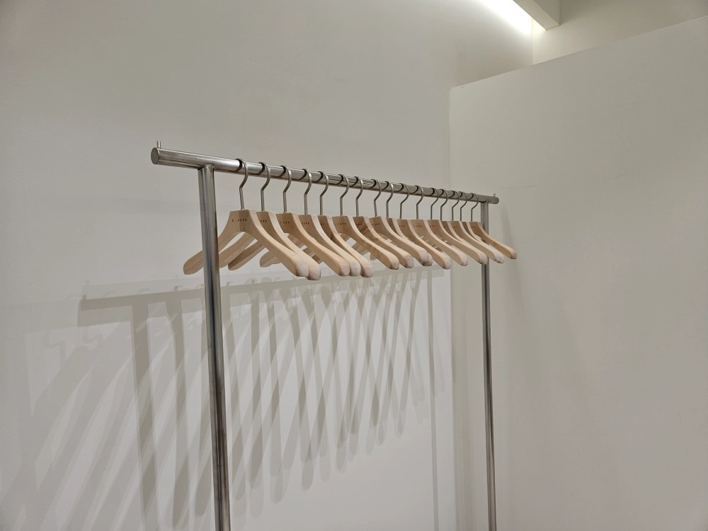 <폐업정리> 고급 모던 실버 스텐 행거 /의류매장 집기 헹거 이미지