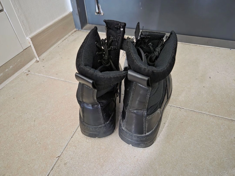 전투화 이미지