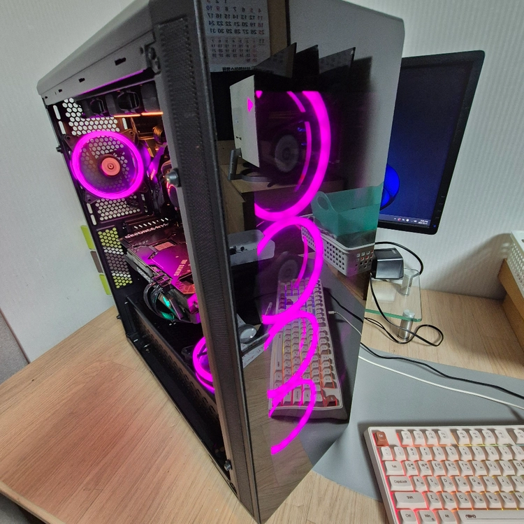 i9 9900kf 32기가 RTX3090 본체 판매합니다. - 안심되는 중고거래