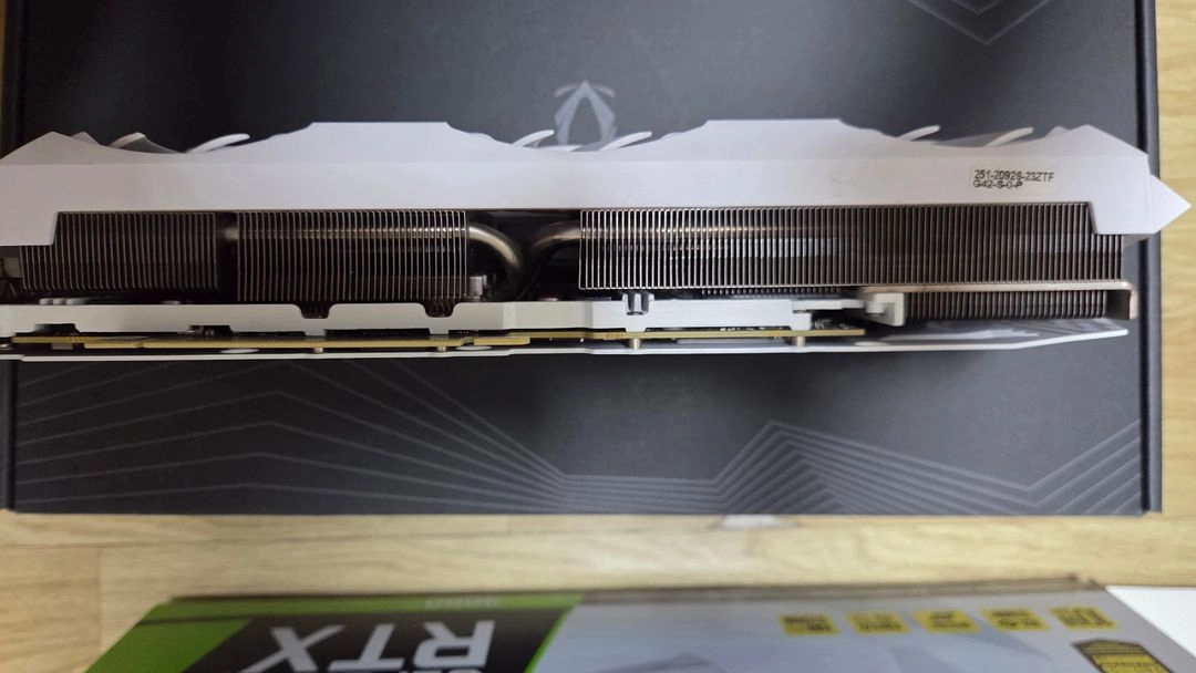 RTX 3080 조택 트리니티 화이트색상 그래픽카드 팝니다 이미지