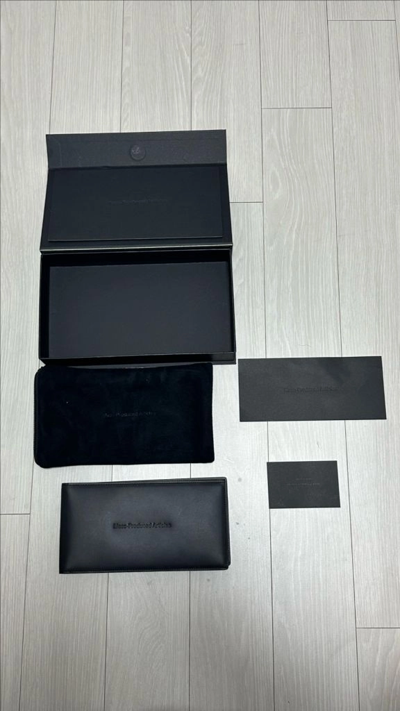 플라스틱프로덕트 가죽 장지갑 이미지