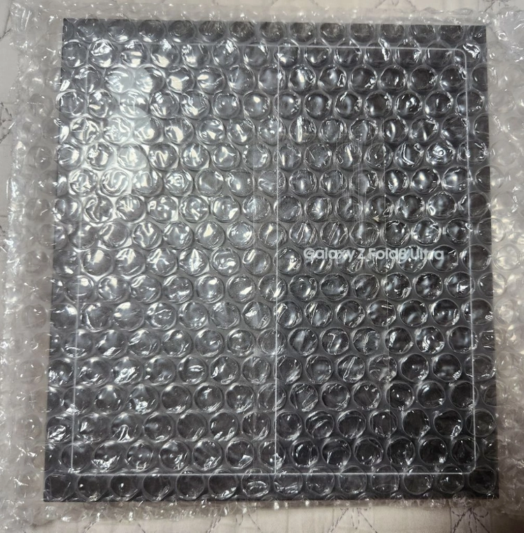 갤럭시 z폴드8 울트라 512 자급제 미개봉 팝니다. - 안심되는 중고거래