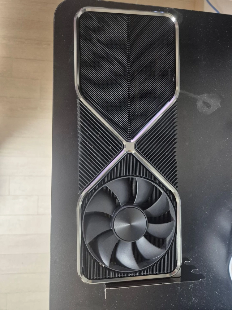 엔비디아 RTX 3090 Ti 파운더스 에디션 FE 이미지