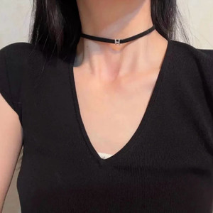 H 로고 블랙 목걸아 이미지