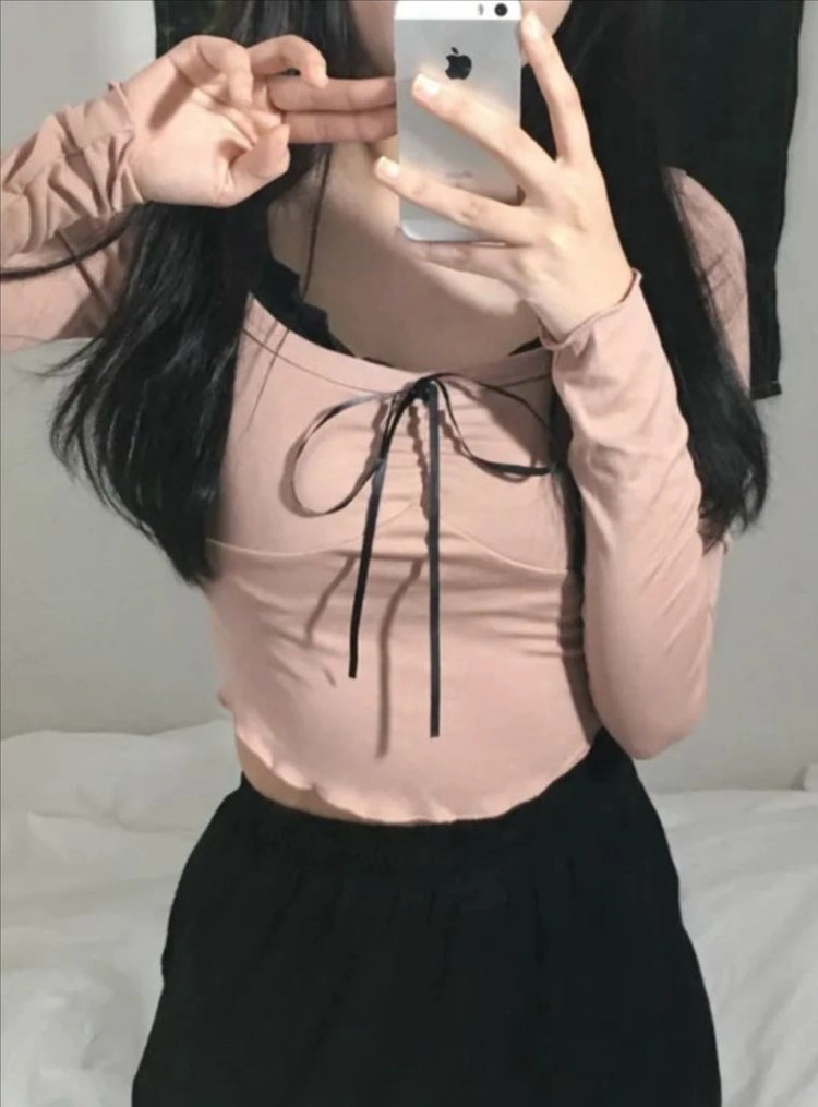 여성 긴팔 리본 크롭티 이미지