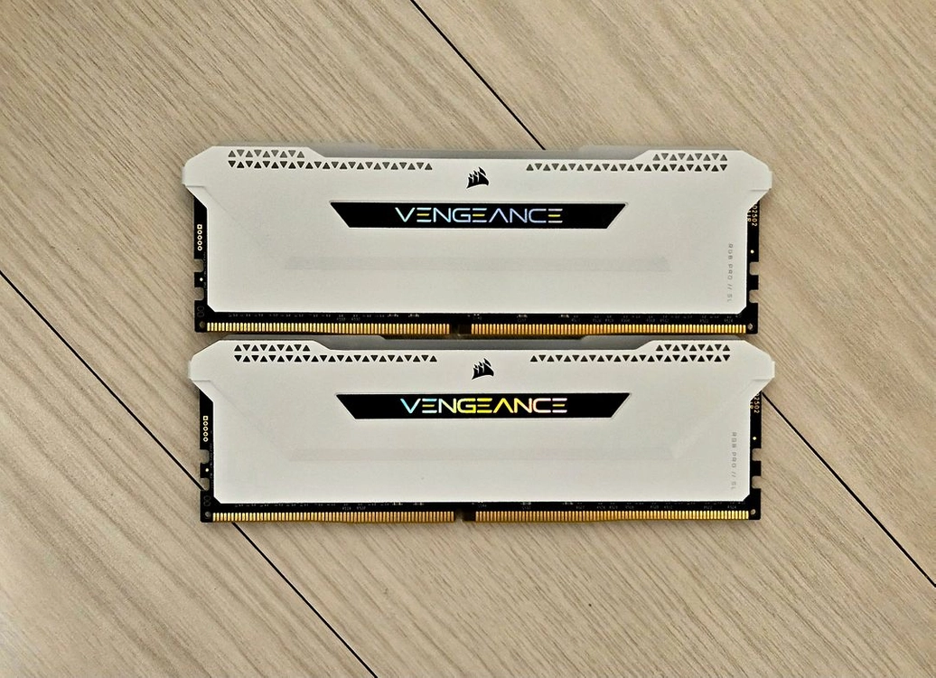 커세어 DDR4 32GB (16g*2개) 3600MHz 고성능 화이트 메모리 램 택포 이미지