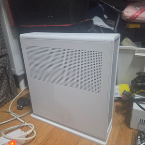 프렉탈 디자인 Ridge 화이트 컴퓨터 케이스 팝니다 이미지
