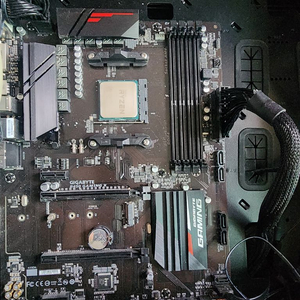 amd7 2700x cpu, b450 gaming x 메인보드, 프리즘 쿨러 이미지