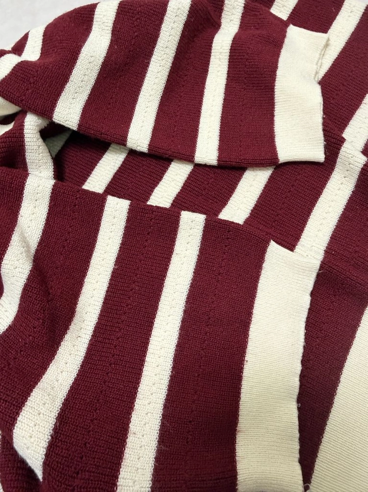 올리브데올리브 카라넥 반팔니트, 타중 이미지