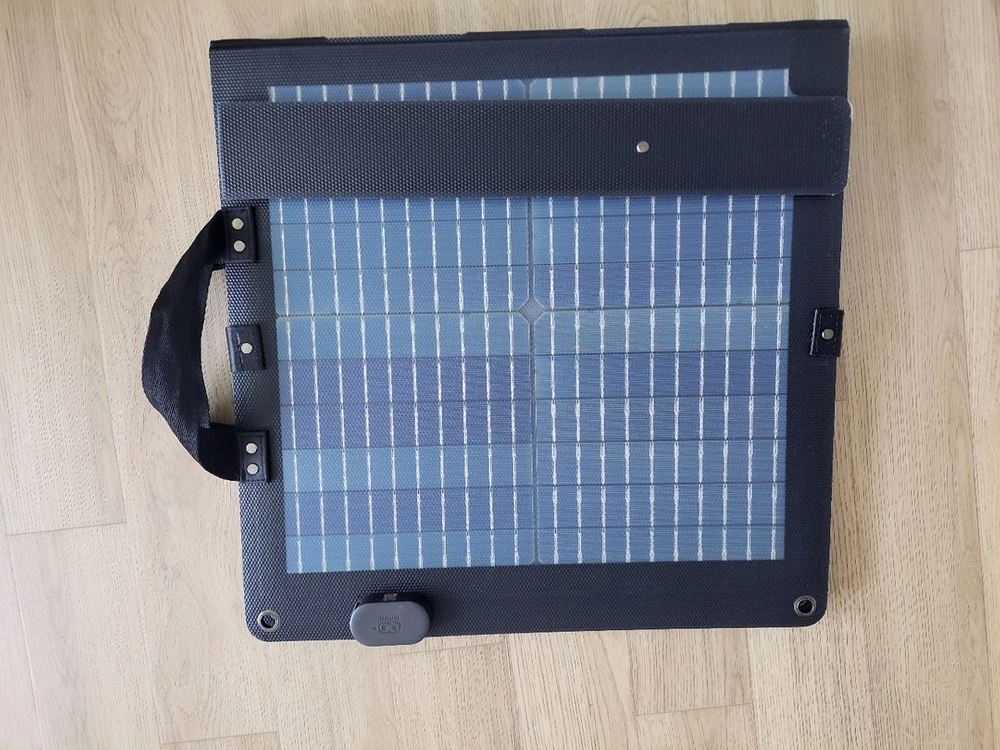 잭커리 휴대용 태양광패널 100W 이미지