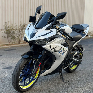 야마하 YZF- R3 / 2016년식 5.9만 / 올수리, 커스텀 아크라포빅 구변완료 차량 판매합니다. 이미지