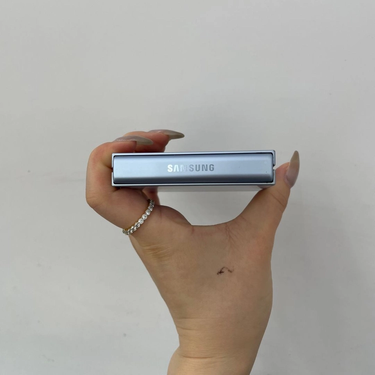 갤럭시Z플립6 스카이블루 256GB 502118 울산중고폰 이미지