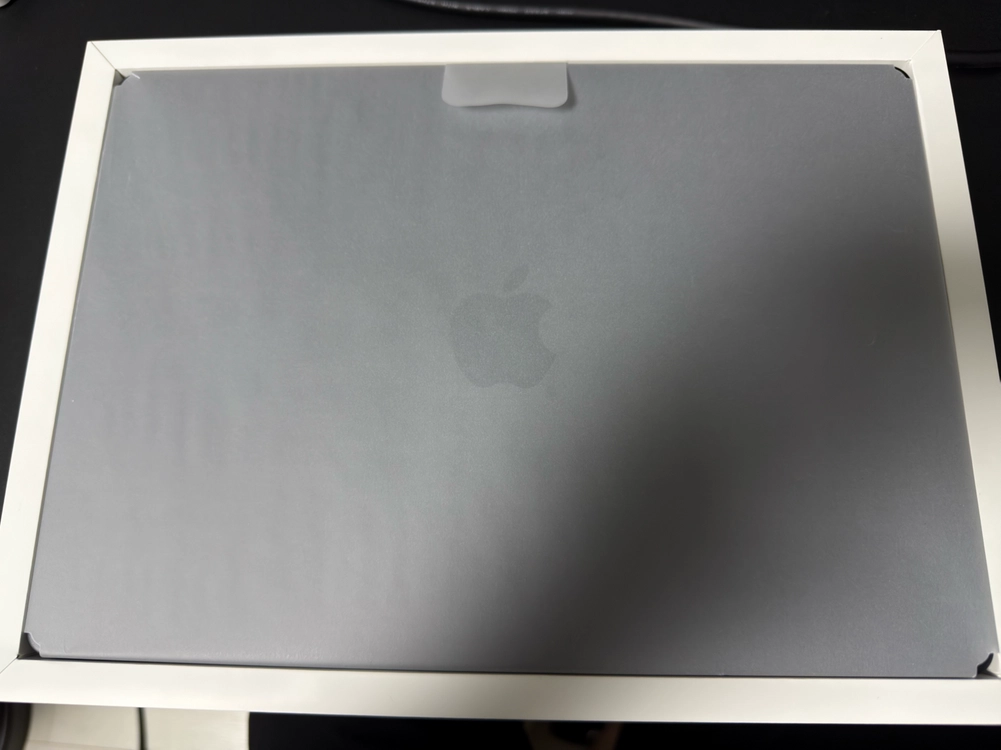 맥북 프로 14 M5 16GB 1TB 스페이스블랙 새상품 (단순개봉) - 안심되는 중고거래