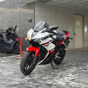야마하 YZF- R3 / 2017년식 4만km / 컨디션 좋은 차량 판매합니다. 이미지