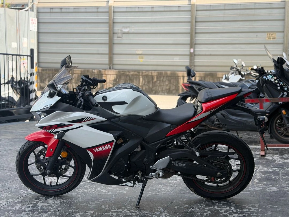 야마하 YZF- R3 / 2017년식 4만km / 컨디션 좋은 차량 판매합니다. 이미지