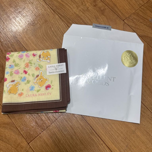 로라애슐리x산리오 콜라보 손수건(폼푸푸린) 이미지