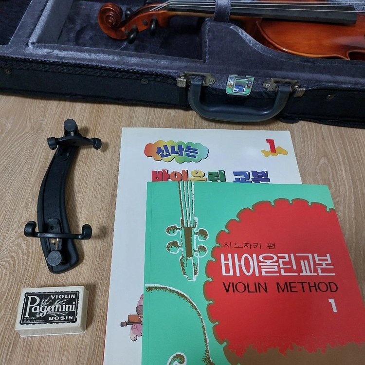 수제 4/4 바이올린 이미지