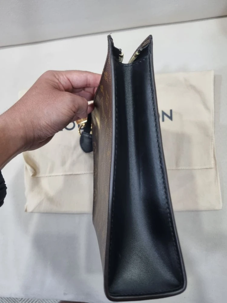 루이비통(Louis Vuitton) 포쉐 토일렛 NM 모노그램 클러치백 이미지