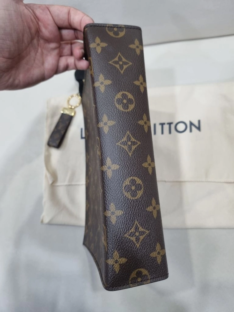 루이비통(Louis Vuitton) 포쉐 토일렛 NM 모노그램 클러치백 이미지