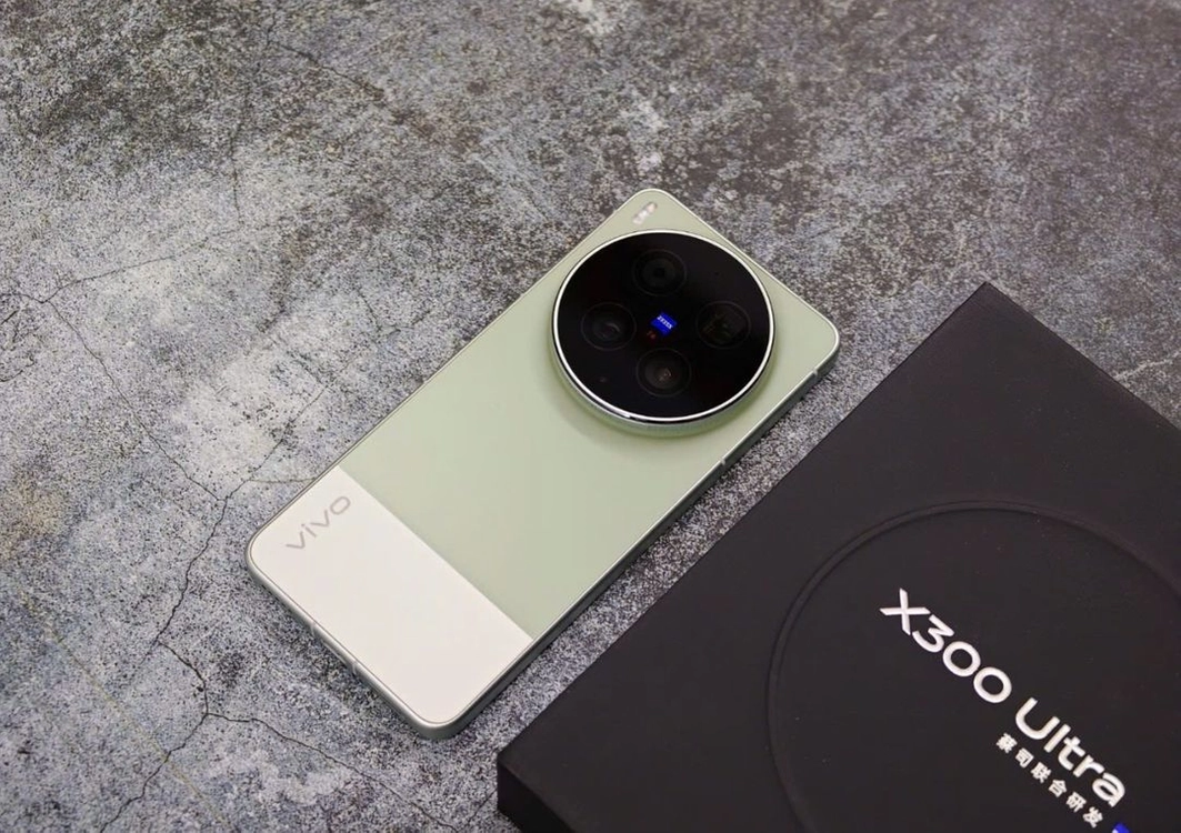 vivo x300 ultra 16/512 내수 상태초s급 이미지