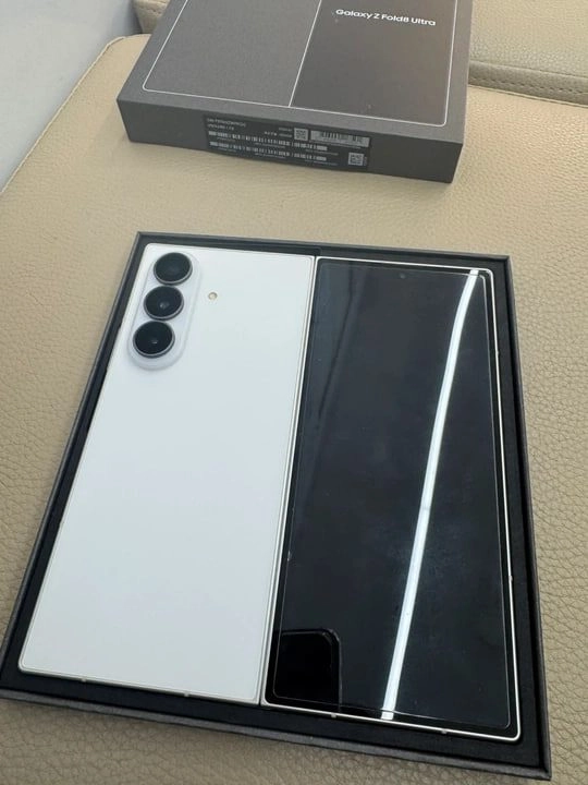 Z 폴드8 울트라 크림 256GB 자급제 - 안심되는 중고거래