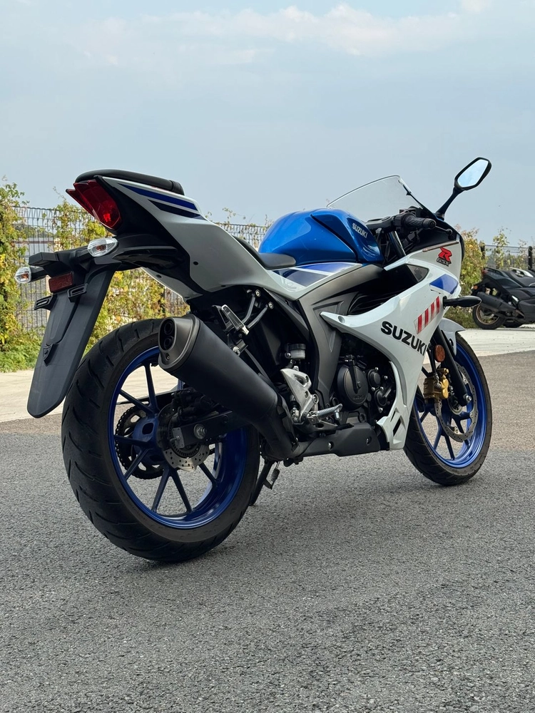 특가) 스즈키 GSXR125 25년식 9천KM 입문용 메뉴얼바이크 저렴히 판매합니다. 이미지