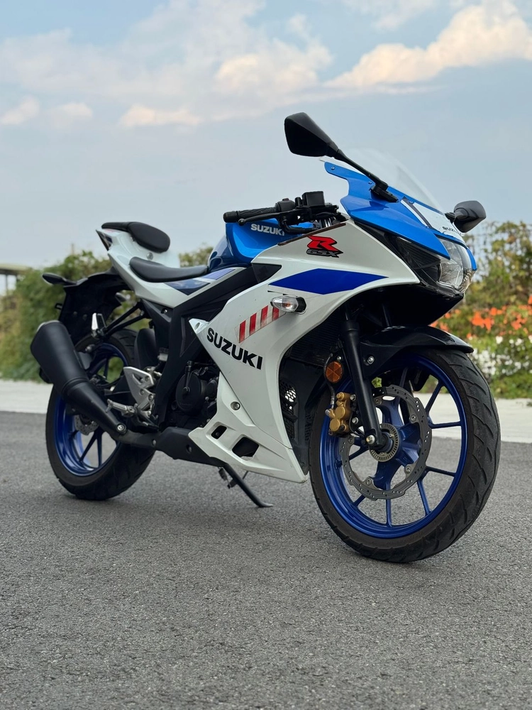 특가) 스즈키 GSXR125 25년식 9천KM 입문용 메뉴얼바이크 저렴히 판매합니다. 이미지