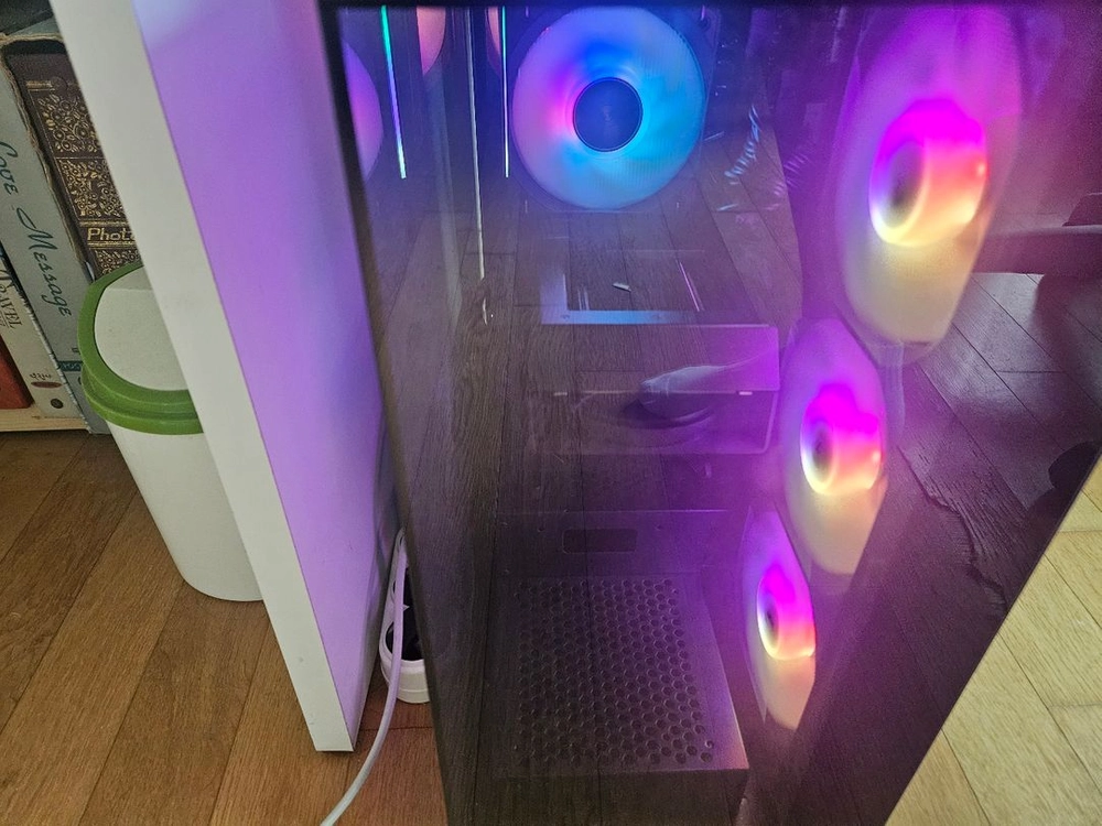 9800x3d 32gb 9070xt 이미지