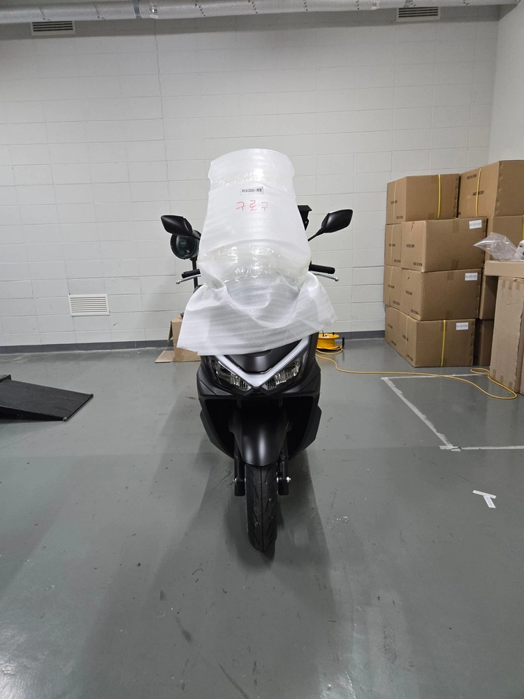 혼다 PCX125 배달용 스쿠터 오토바이 이미지