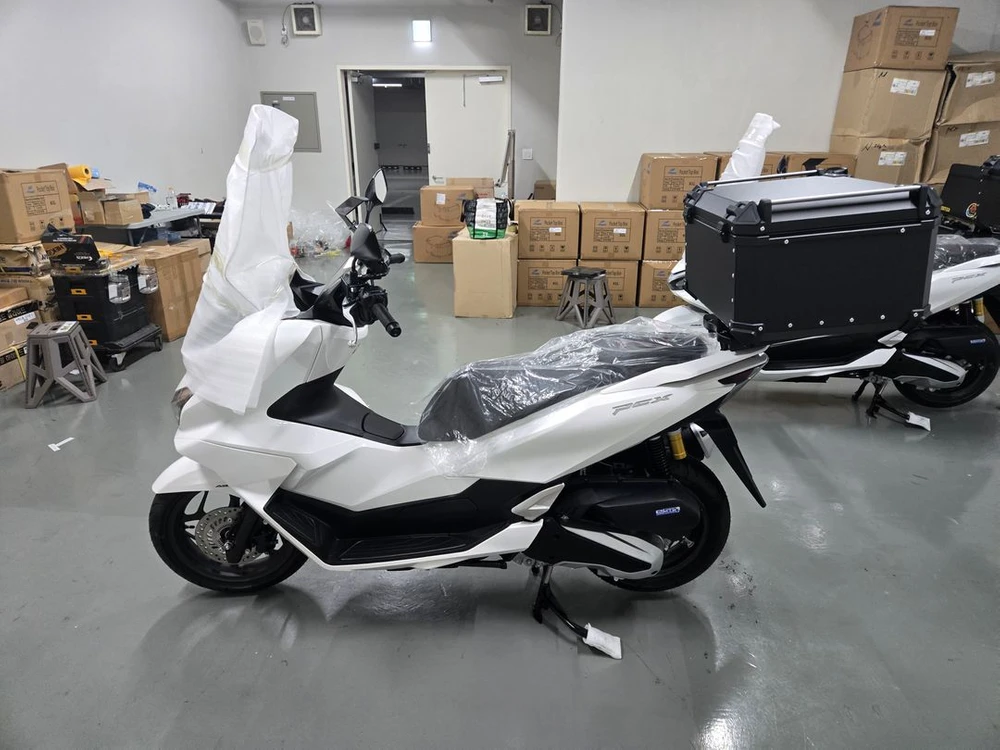 혼다 PCX125 배달 오토바이 스쿠터 이미지