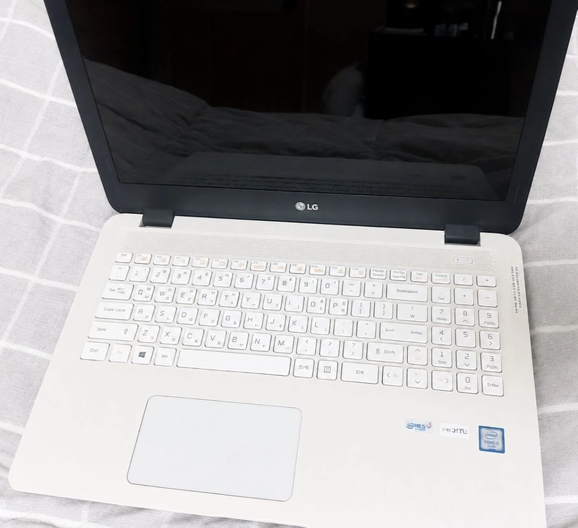 노트북 LG 울트라 PC 이미지