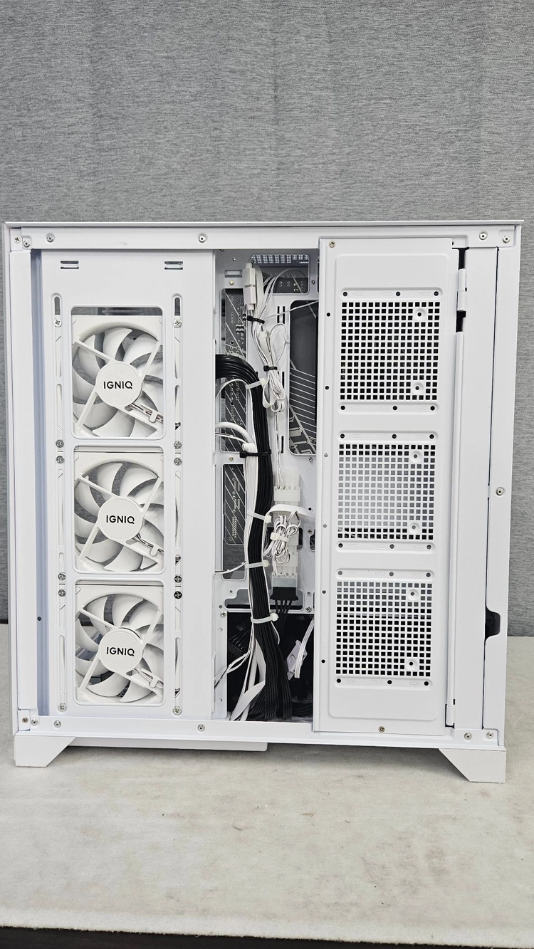 [화이트 감성 고성능 게이밍 PC] 라이젠 7800X3D + RTX 4070 SUPER 조합 완벽 세팅 이미지