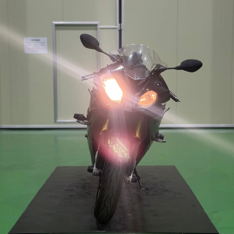 BMW s1000rr 16년식 아크라포빅 풀배기 구변o 준튜닝바이크 판매합니다 이미지