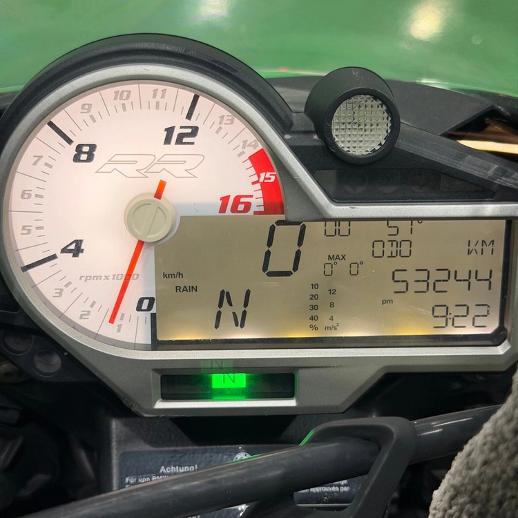 BMW s1000rr 16년식 아크라포빅 풀배기 구변o 준튜닝바이크 판매합니다 이미지